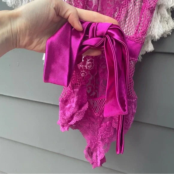 Hot Pink Fishnet Sexy Bodysuit with Stretchy ribbon now in back 🎀 lace - Picture 3 of 8